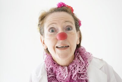 Clown: Dr. Stella Stanislausa